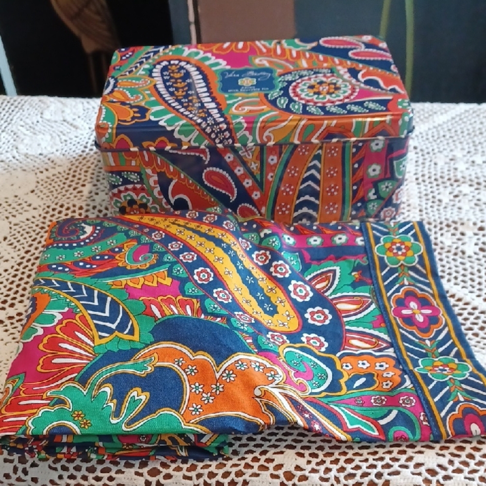 New Vera Bradley Paisley Box and Apron
